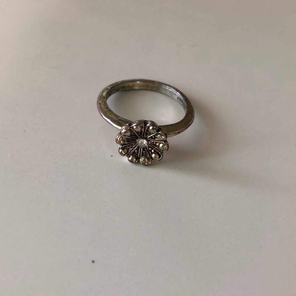 Flower ring